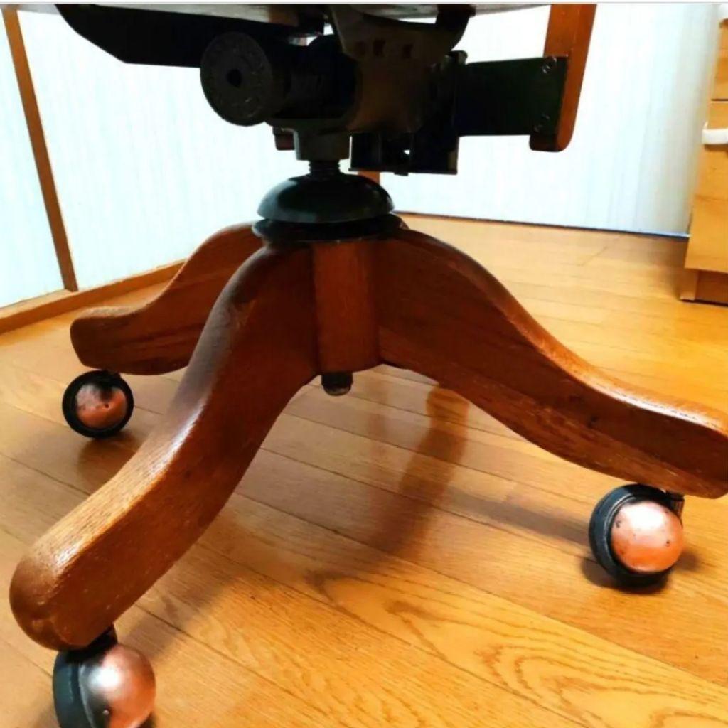 木製キャスター付き 回転式デスクチェア(ムートンチェアパッド付き)