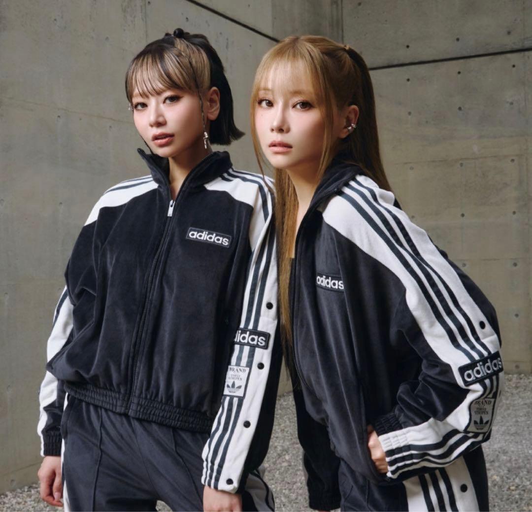 adidas ブラック ベロアジャケット