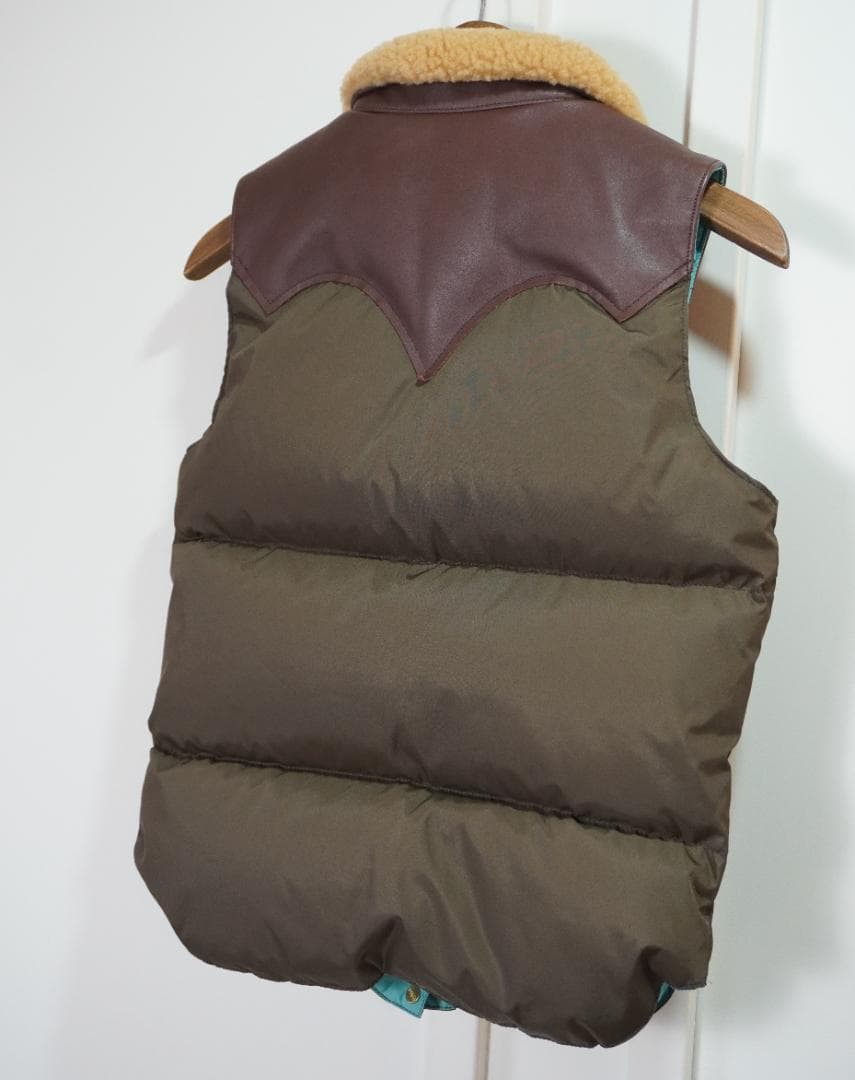 ▢Rocky Mountain ▢ロッキーマウンテンフェザーベッド　ダウンベスト