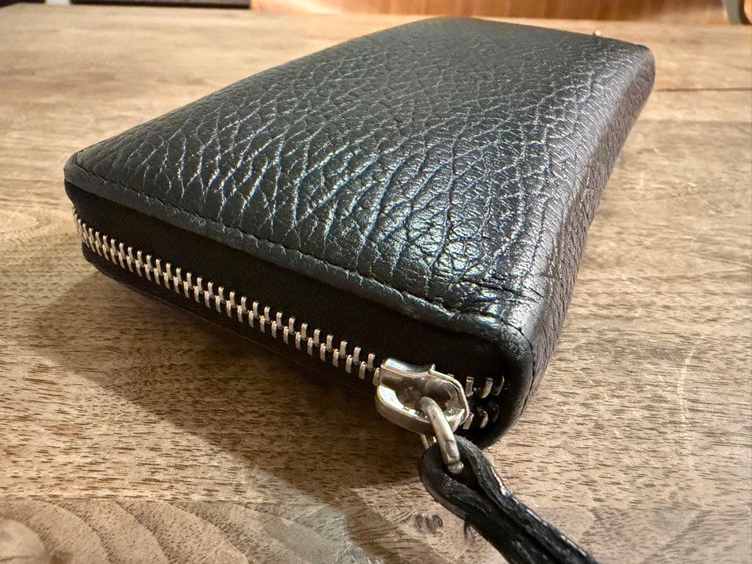 マルジェラ　4ステッチ ジップアラウンドウォレット
