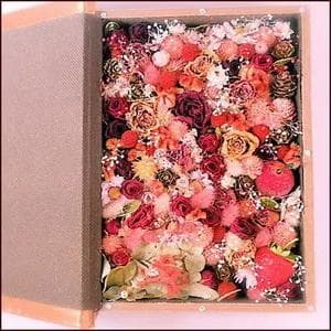 ドライフラワーオルゴール フラワーブックアレンジ　青山テルマ そばにいるね