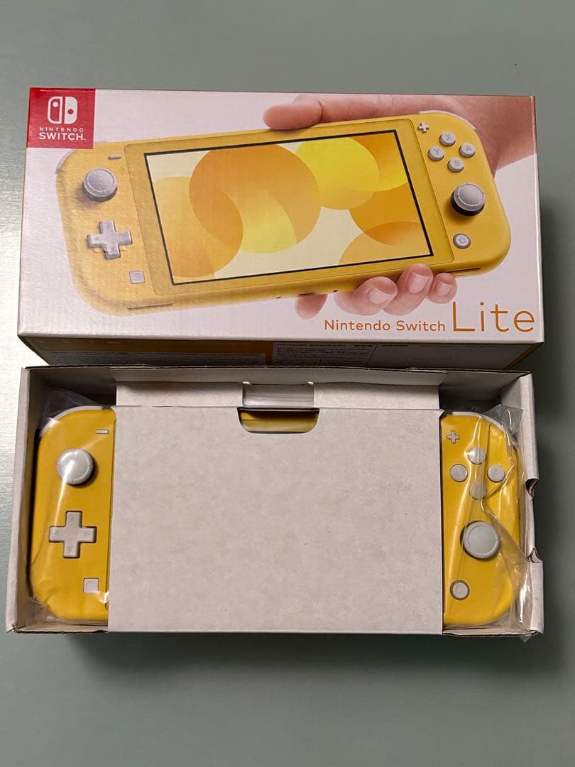 Nintendo Switch Lite イエロー 中古　ACアダプター付属あり