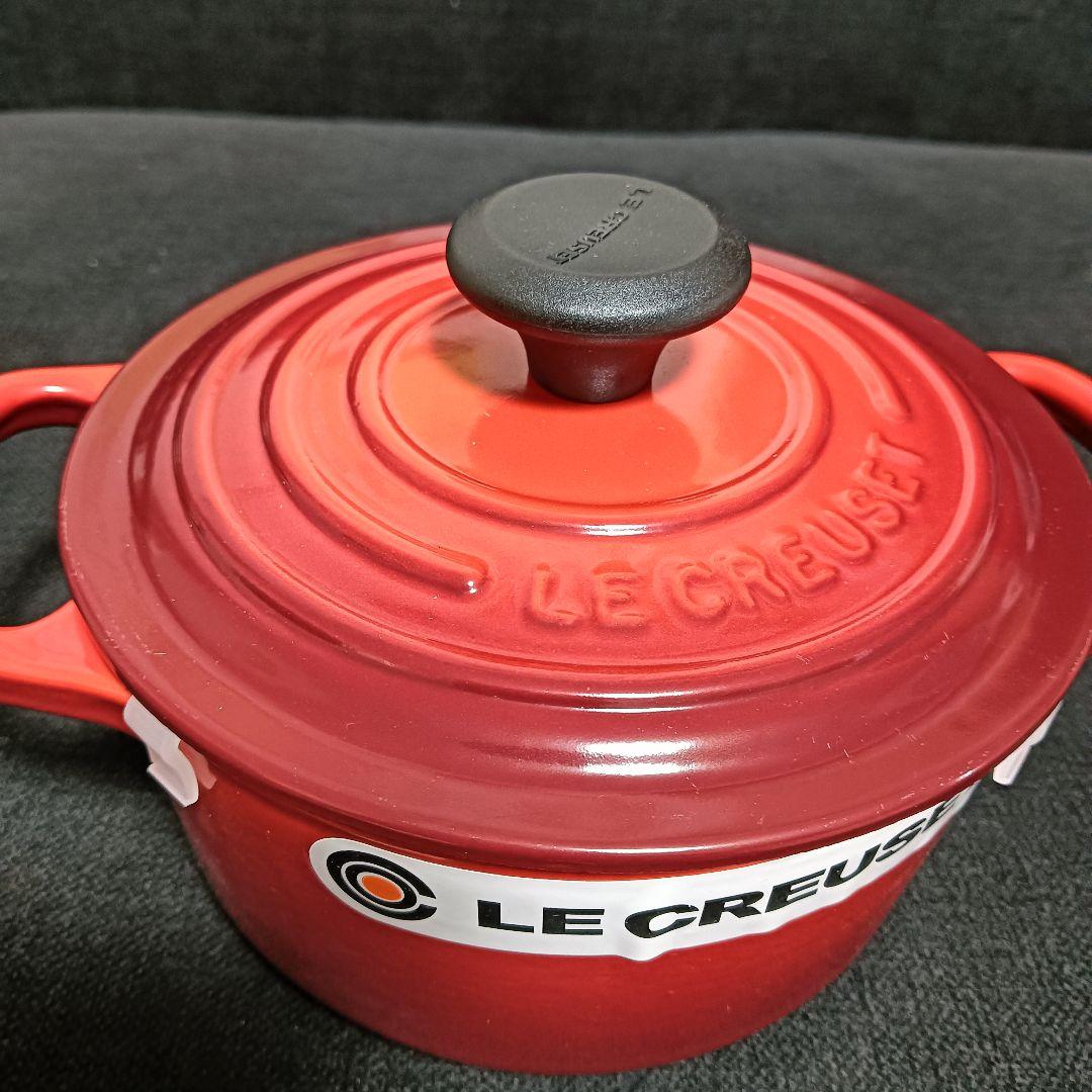 ルクルーゼ　ココット　ラウンド　シグネチャー　両手鍋　16cm　チェリーレッド
