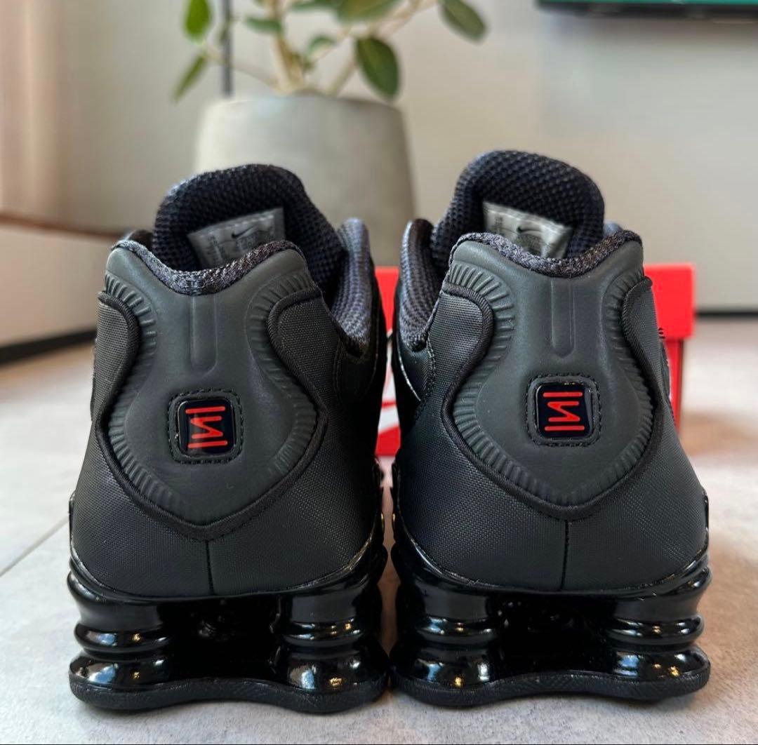 早いもの勝ち‼️NIKE SHOX ブラックスニーカー