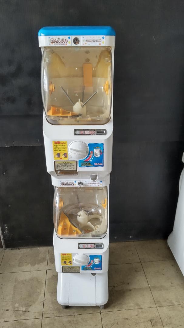 特価販売 ! ユージン製ガチャガチャ本体100~400円設定No.5