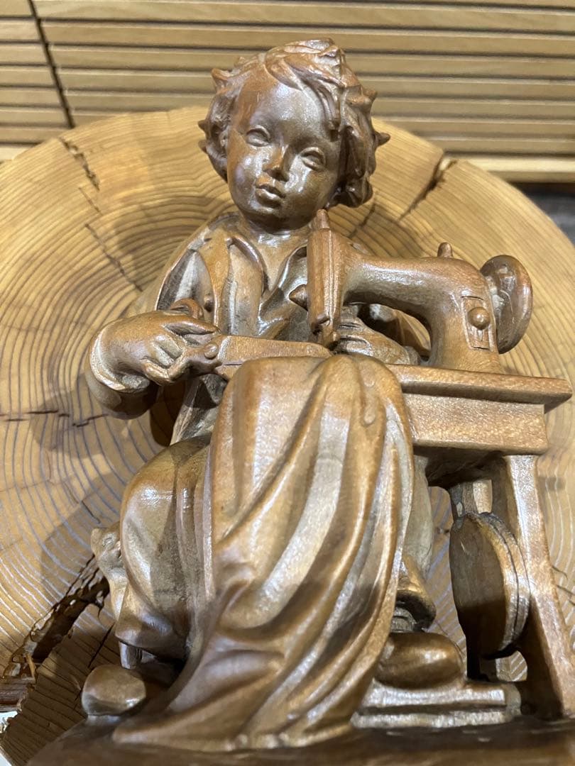 ヴィンテージ　木製オブジェ　旧東ドイツ製　仕立て屋さんと猫