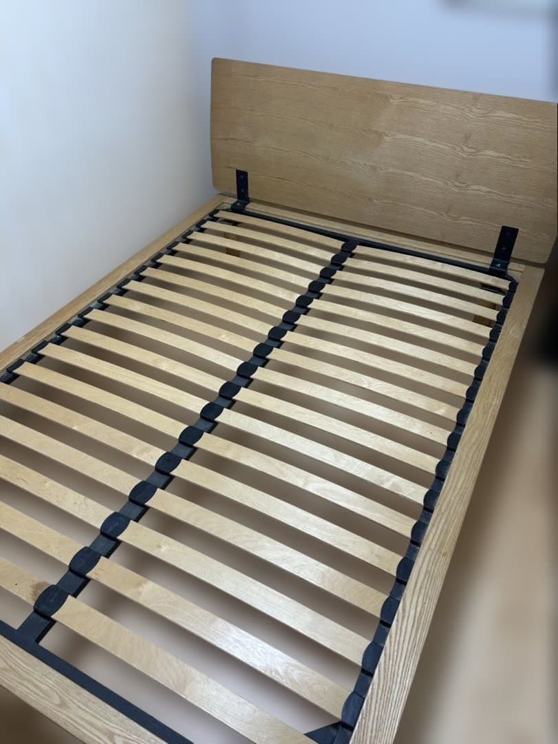 無印良品　木製ダブルベッドフレーム ヘッドボード付き　オーク材