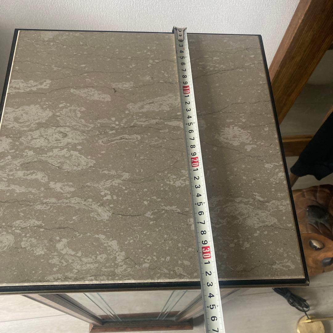木製ガラスキャビネット 大理石調天板
