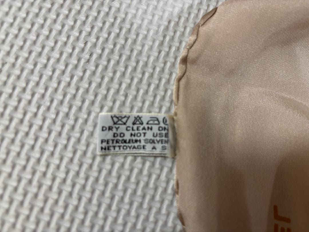 【折ジワ有】CHANEL 大判スカーフ 85cm x 85cm