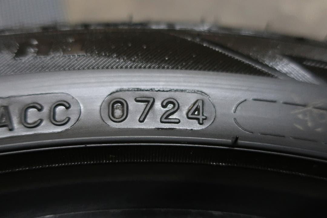 2024年製　メダリオン　CST　MD-A1　215/45R17　バリ溝　4本