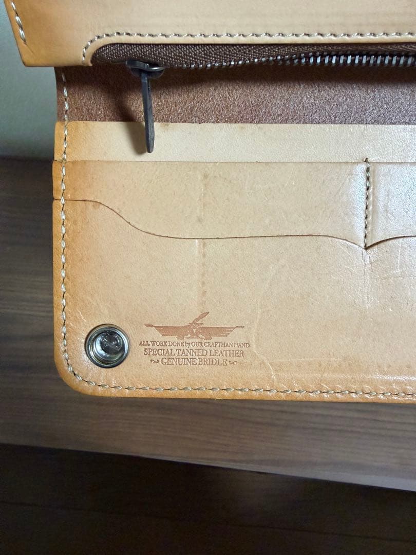 バ*ス様 ファニー FUNNY 長財布 革財布