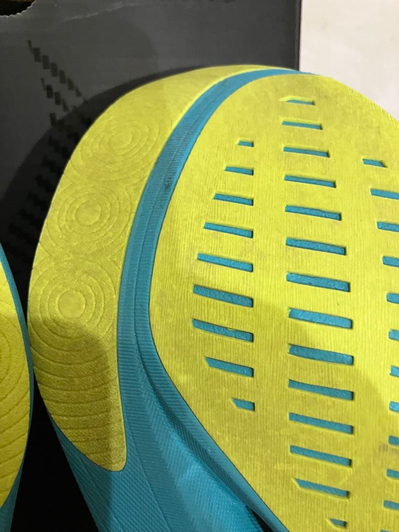 サッカニー エンドルフィン エリート 2 28.0 美品