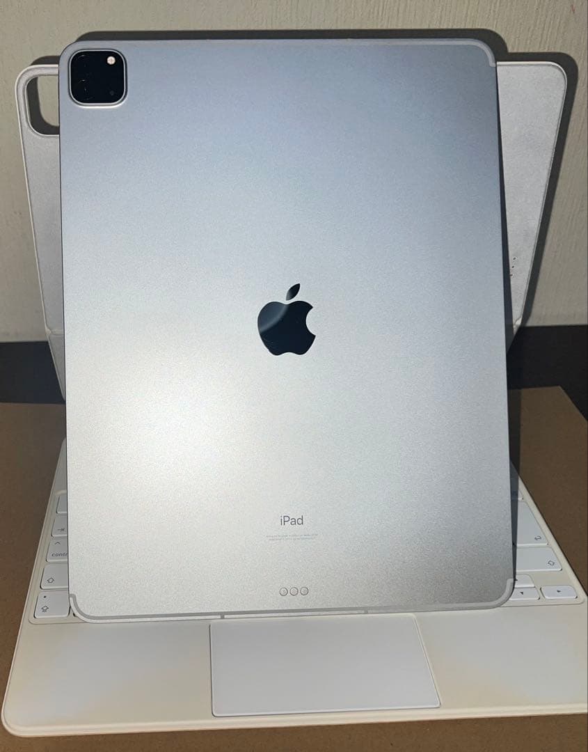 Apple iPad シルバー 本体 + ホワイトキーボード+ペンシル