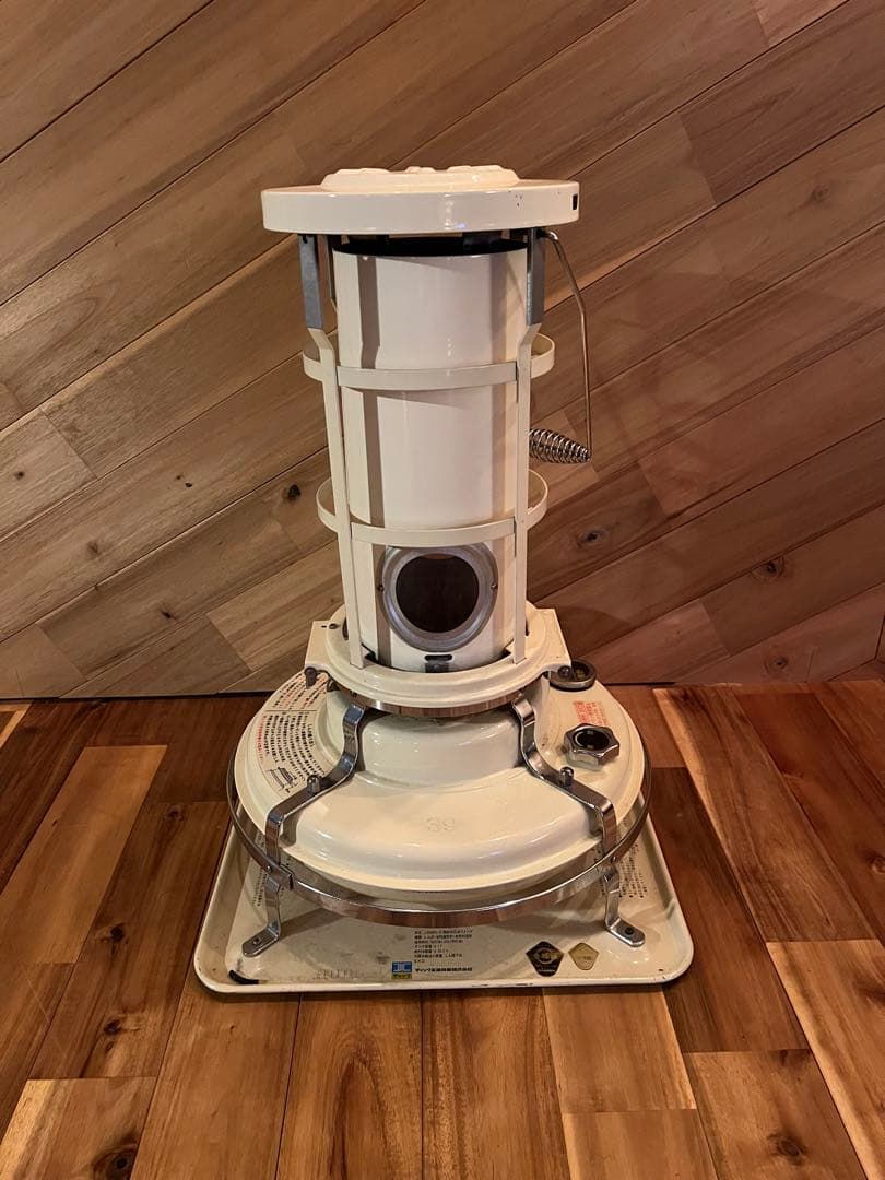 アラジンストーブ ホワイト