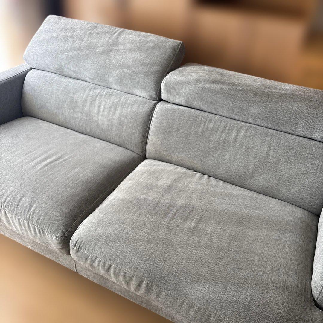 3人掛けソファー、布張り、グレー(ニトリ商品)