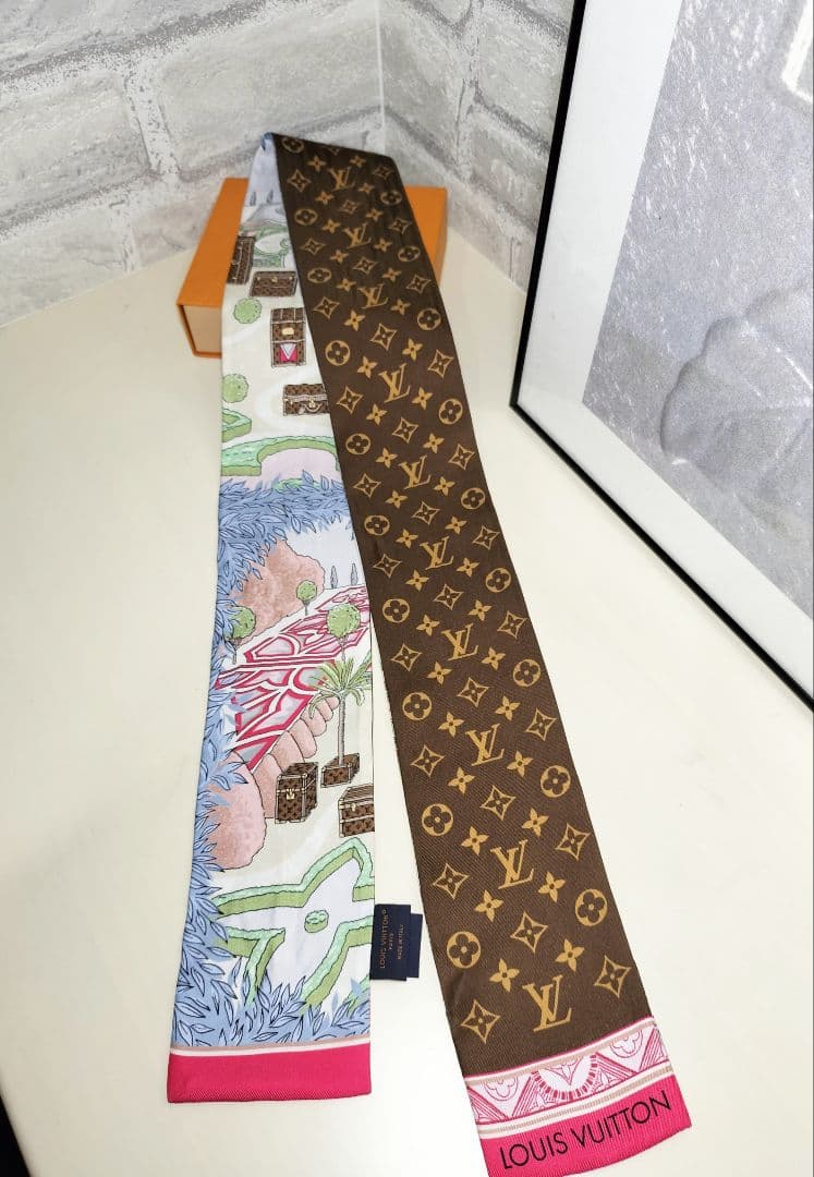 ヴィトン シークレットガーデン モノグラム スカーフ マルチ 超美品　【鑑定済】