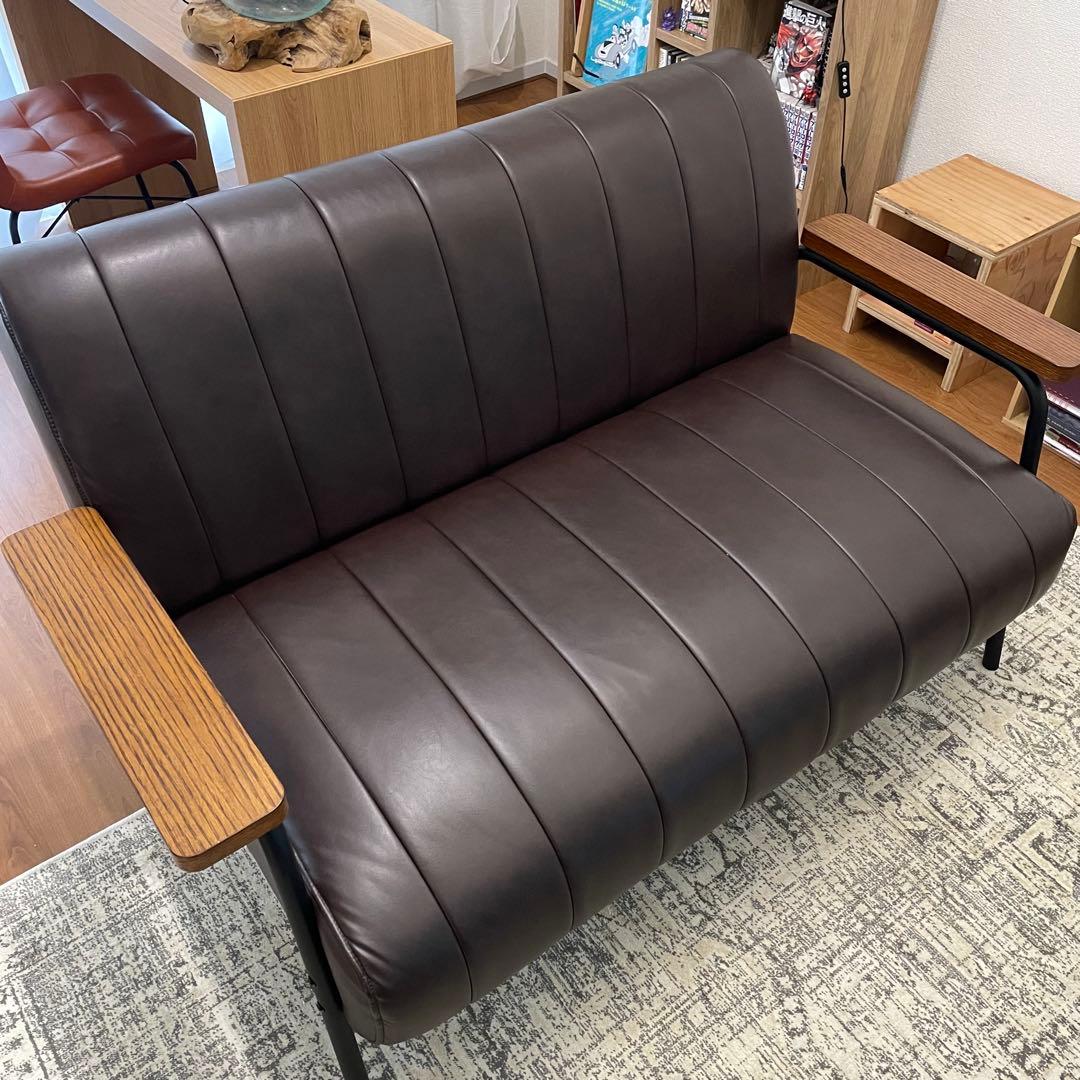 ニトリ　2人掛けソファ 合皮タイプ (ステイン2KD Nシールド DBR)