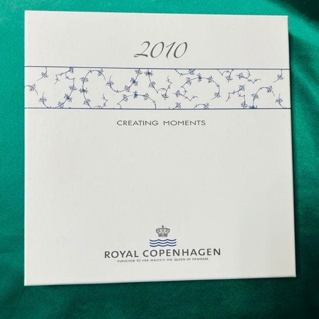 ロイヤルコペンハーゲン イヤープレート 2010 シロクマ WWF コラボ限定版