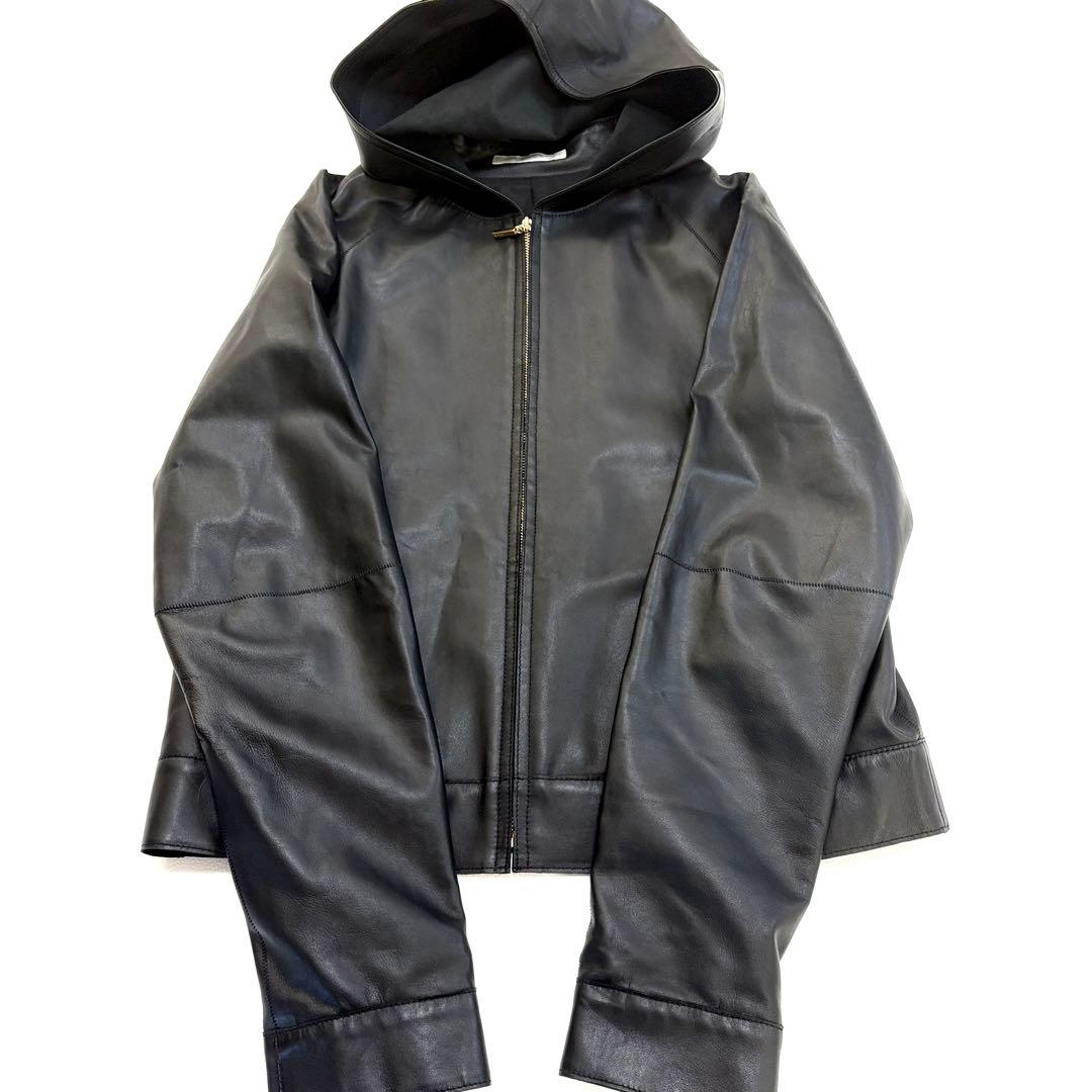 【美品】エポカ　ラムレザー　ジャケット　フード　ブラック　クロップド丈　L
