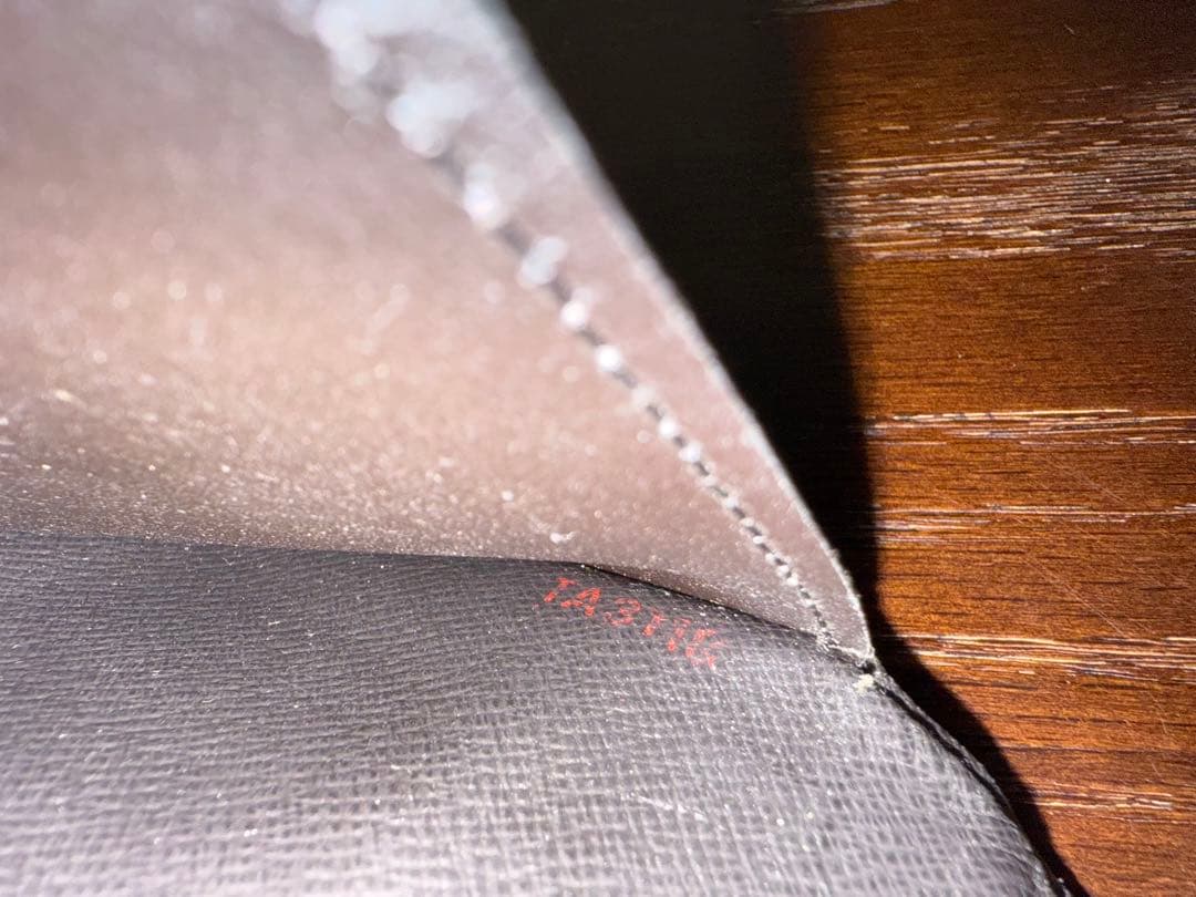 とし【箱・保存袋付】LOUIS VUITTON ダミエ 二つ折り財布