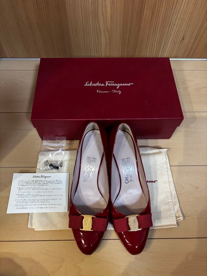 Salvatore Ferragamo ヴァラ　ハイヒール　パンプス