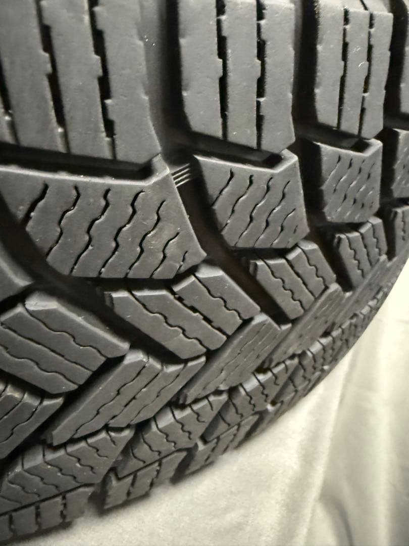 送料込 Volkswagenゴルフ用 16inch スタッドレス ホイール付4本