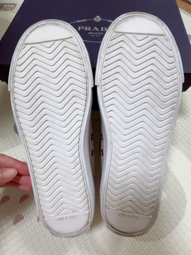 ☘MONOTONE☘イイねフォロー割有 PRADAスニーカー37