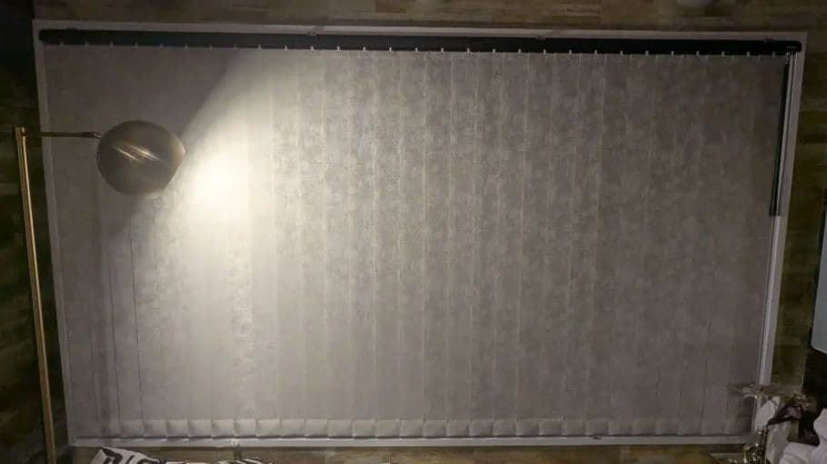 ニチベイ アルペジオ バーチカルブラインド、レールなし／スラットのみ、29枚