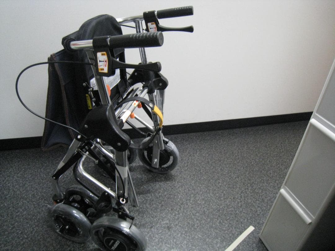 テイコブリトルR HS05R 歩行車 幸和製作所 抑制ブレーキ機能付き ③