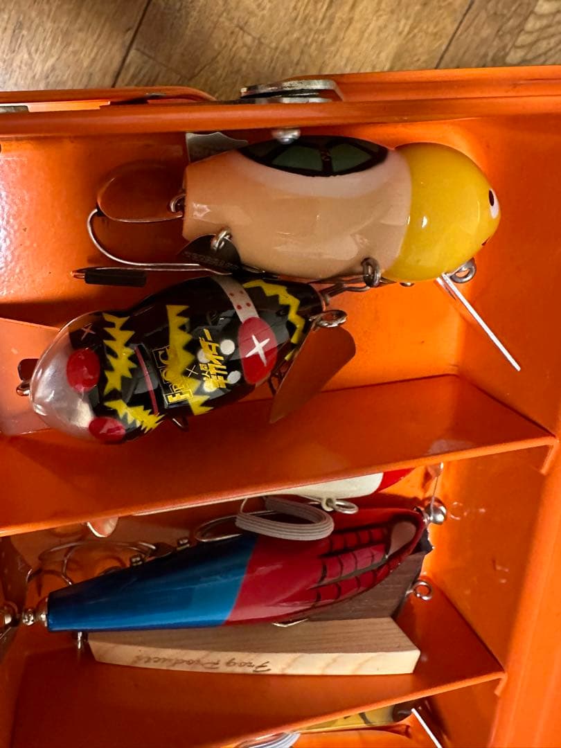 フロッグプロダクツ　FROG PROD ルアー13個タックルBOXセット売り