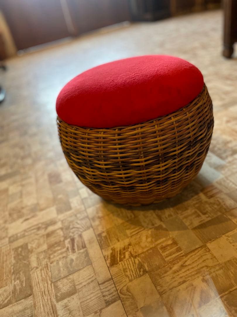 クッション付きスツール　赤 （ クッション付き チェアー）