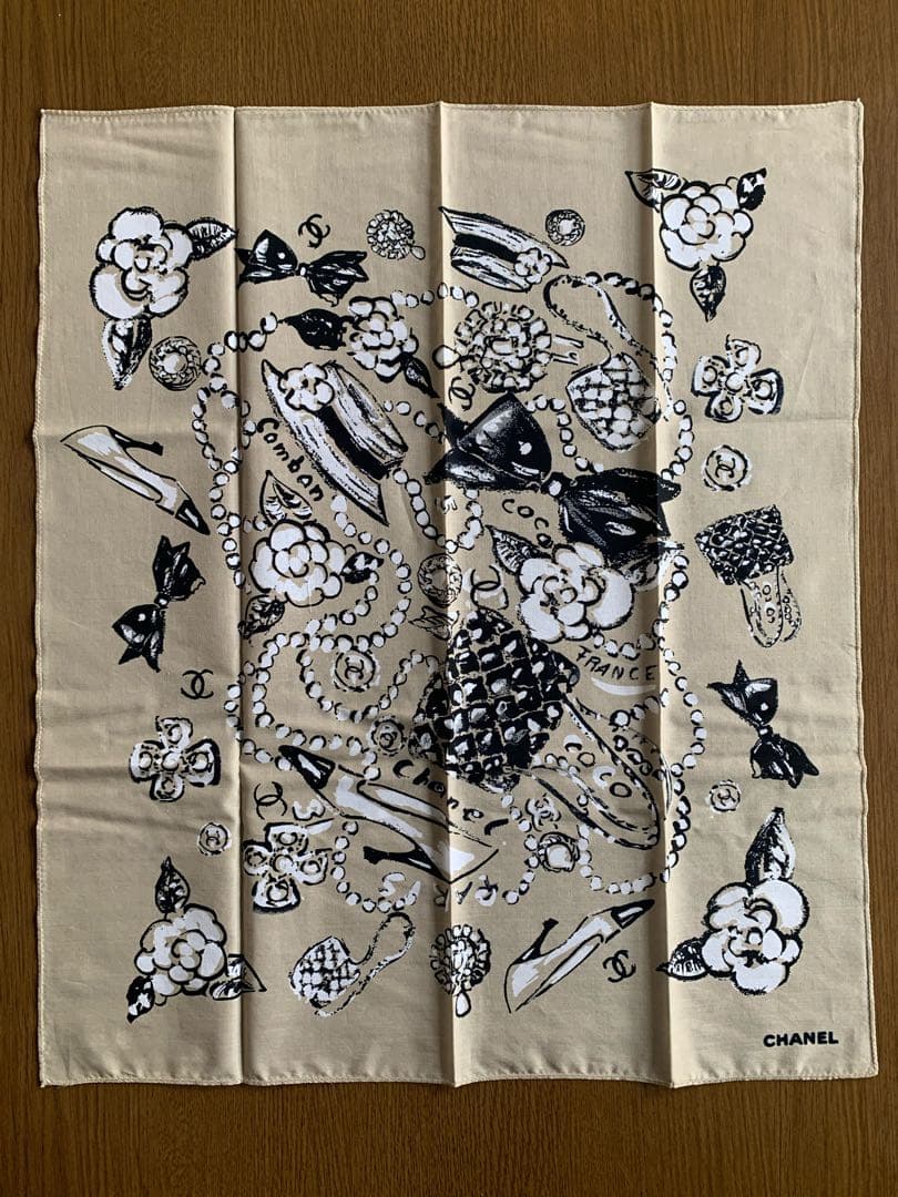 新品未使用CHANEL 新春値下1/末まで　バンダナスカーフ