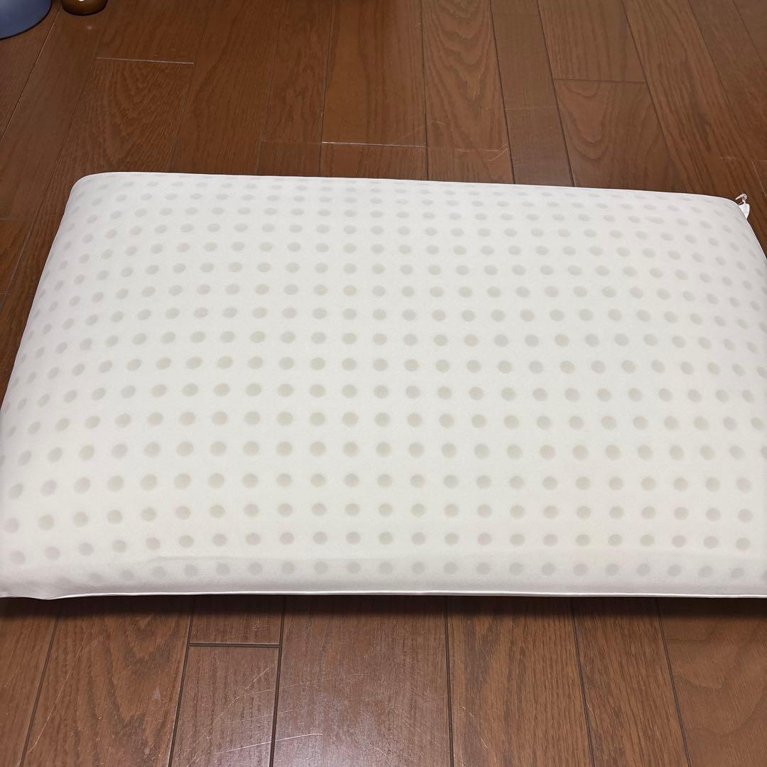 magniflex ピローグランデとピローケース2枚　収納袋　保証書付き