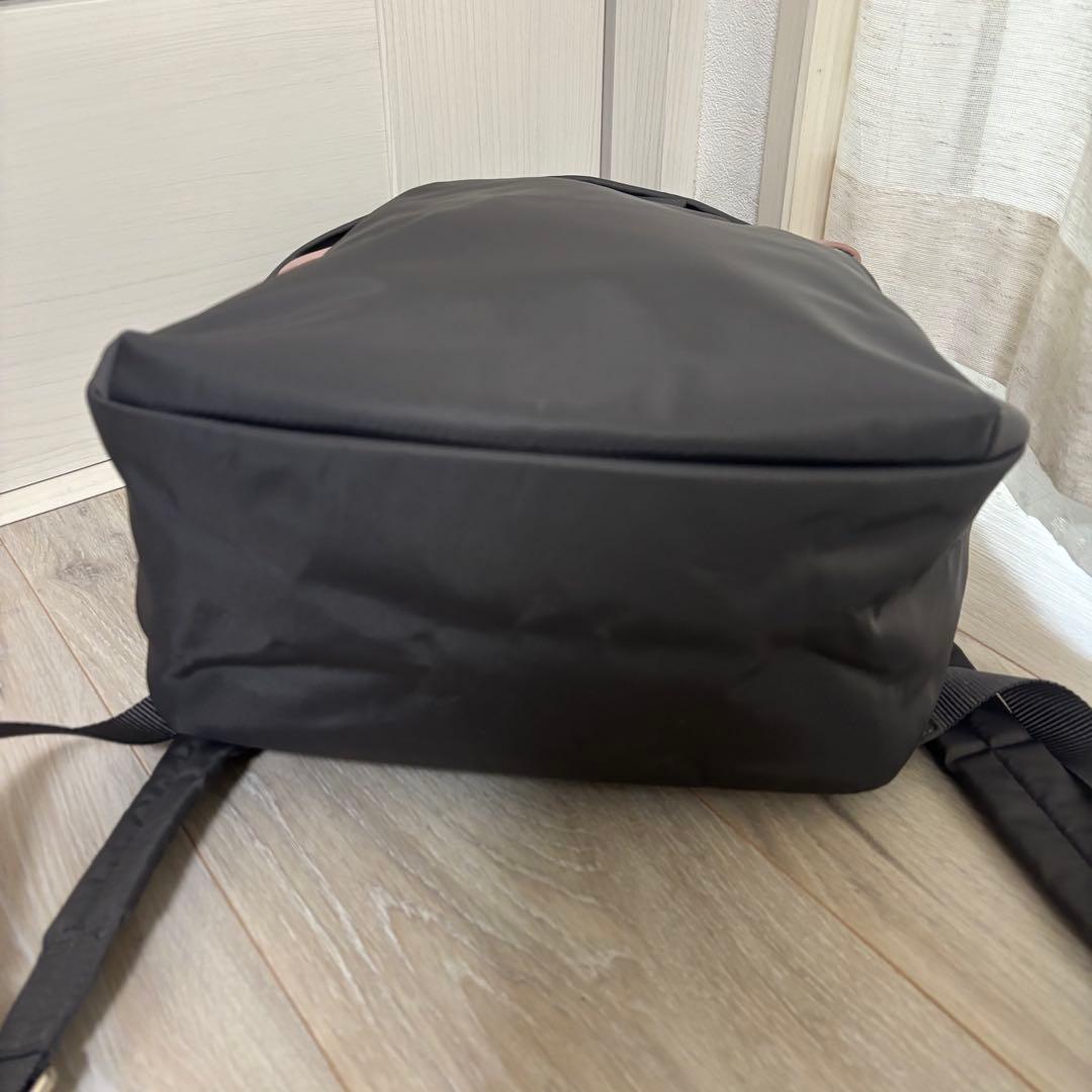 新品未使用⭐︎アニエスベー リュック ナイロン レザー グレー　パックパック