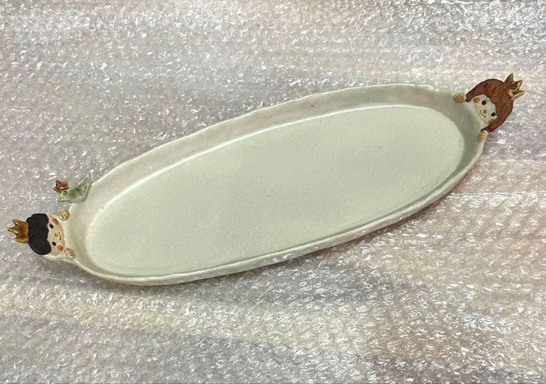 山田裕恵さん　王冠の女の子と男の子と鳥さん　長皿(大)　１点♡