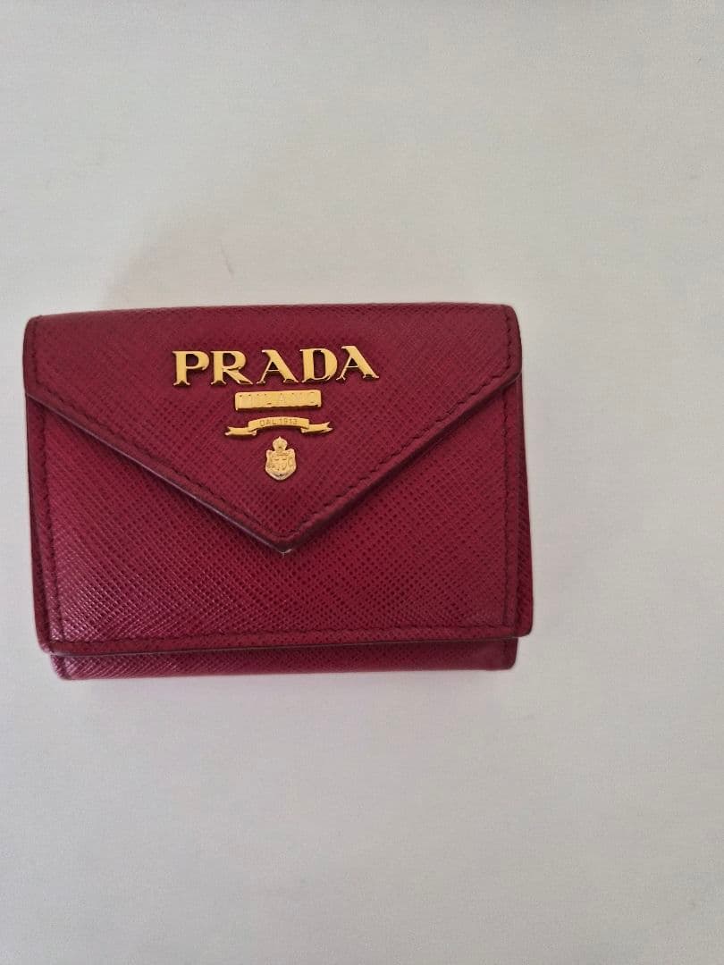 PRADA サフィアーノレザー 三つ折り財布 レッド