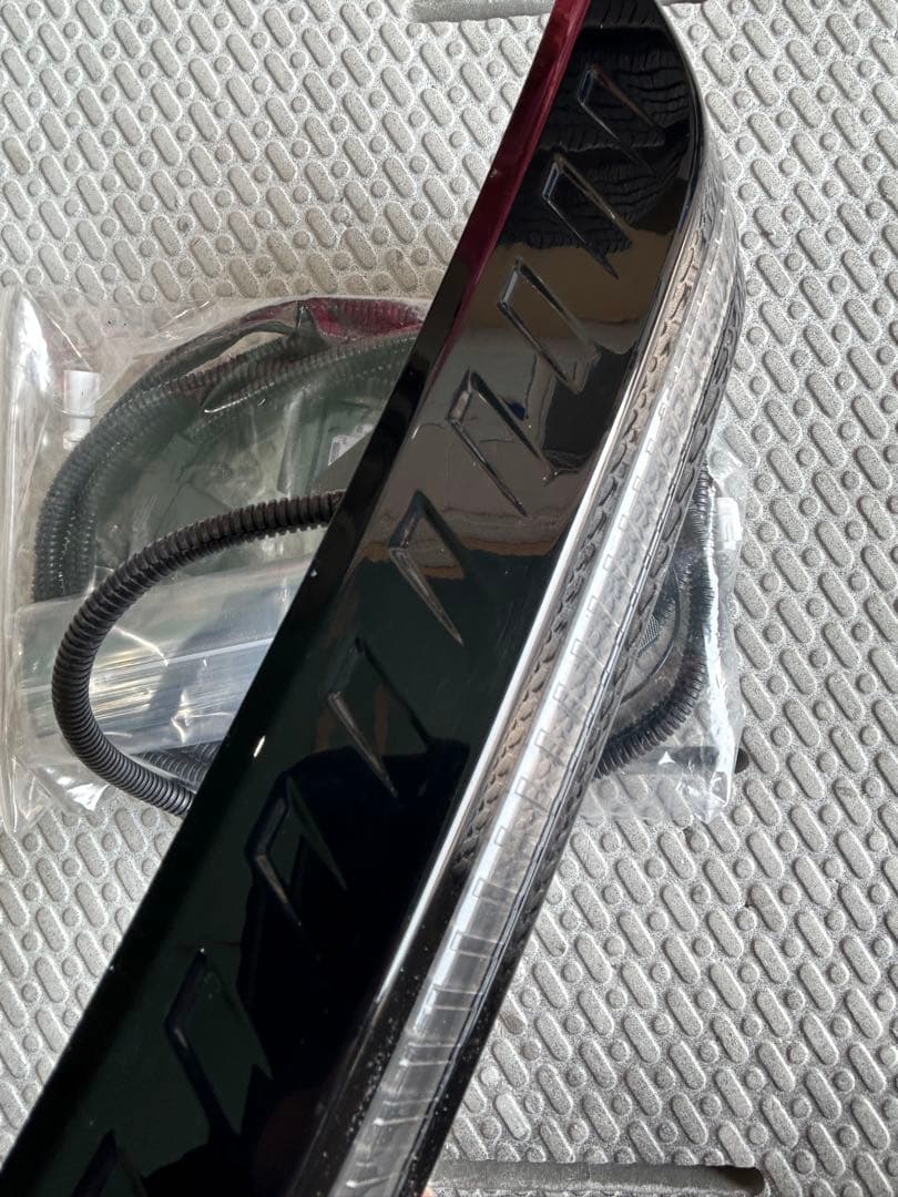 ランクル250 シグネチャーイルミブレード モデリスタ