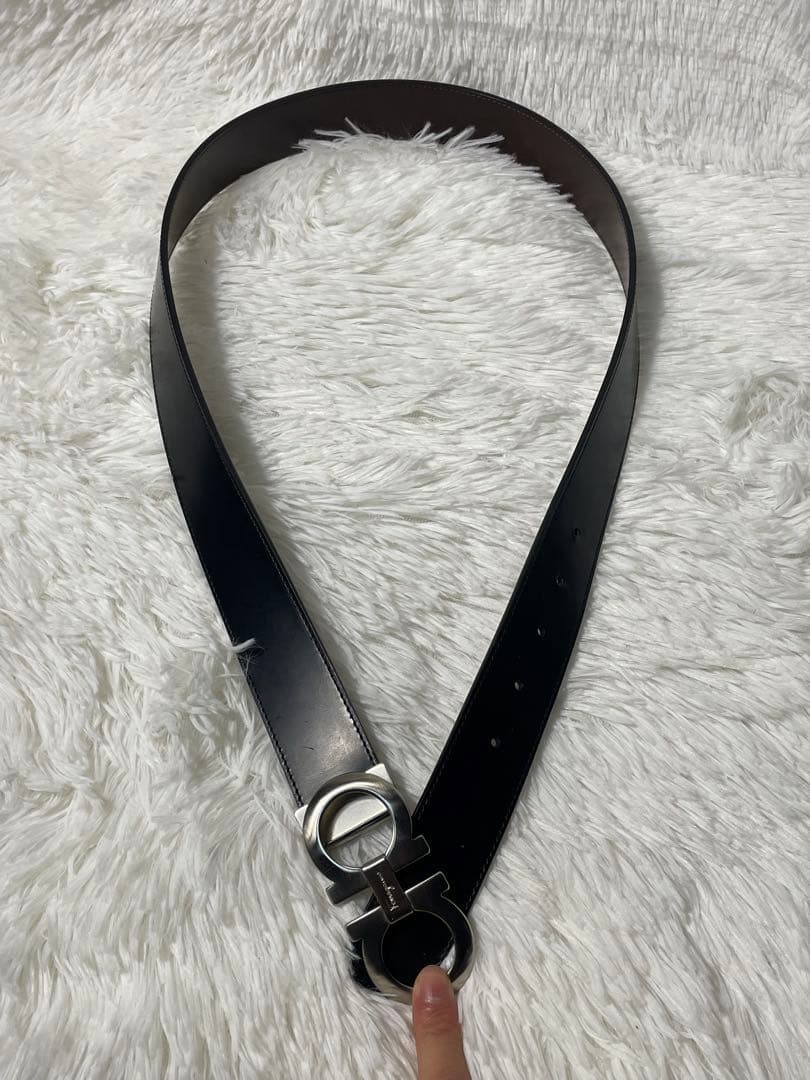 サルヴァトーレフェラガモ ガンチーニ レザーベルト 黒 シルバー金具　イタリア製