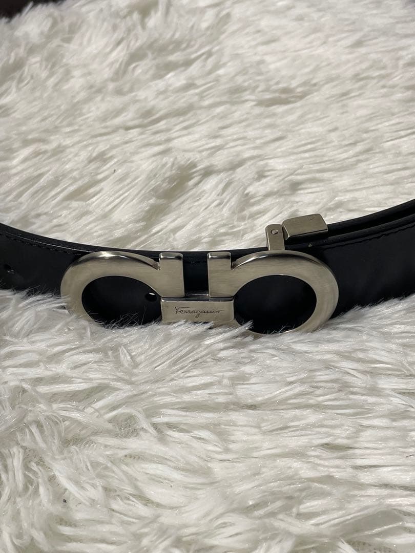 サルヴァトーレフェラガモ ガンチーニ レザーベルト 黒 シルバー金具　イタリア製
