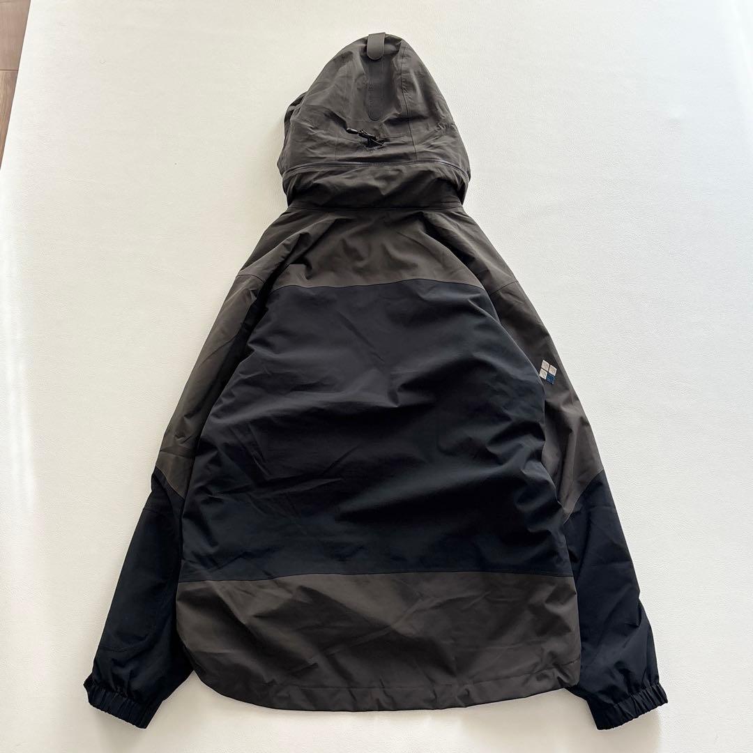 02229 モンベル　シャルモパーカ　スキーウェア　ダウンジャケット グレー