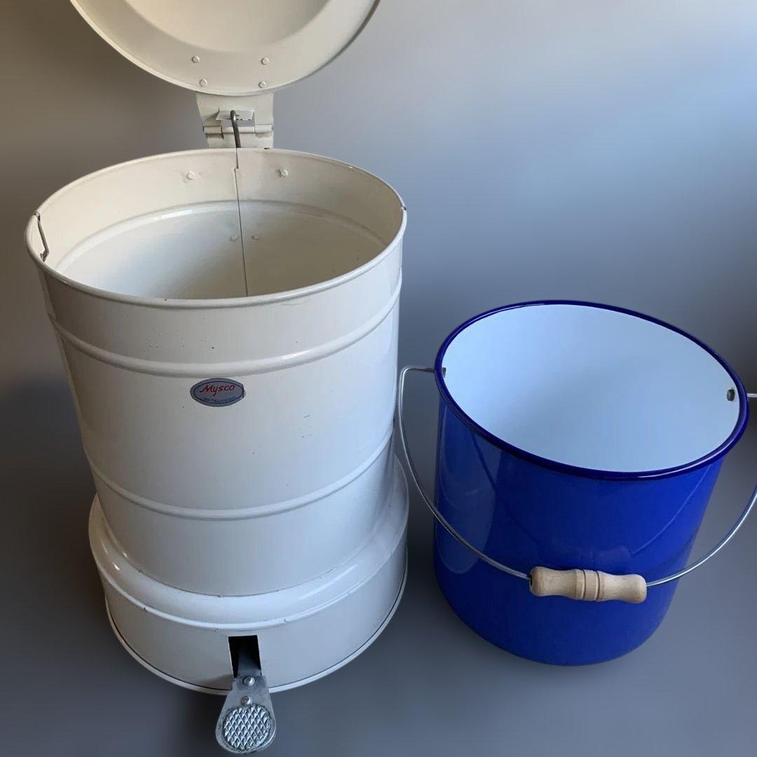 【未使用】【レトロ】マツヨシ　足踏汚物投入器　ペダル式　ゴミ箱　汚物缶