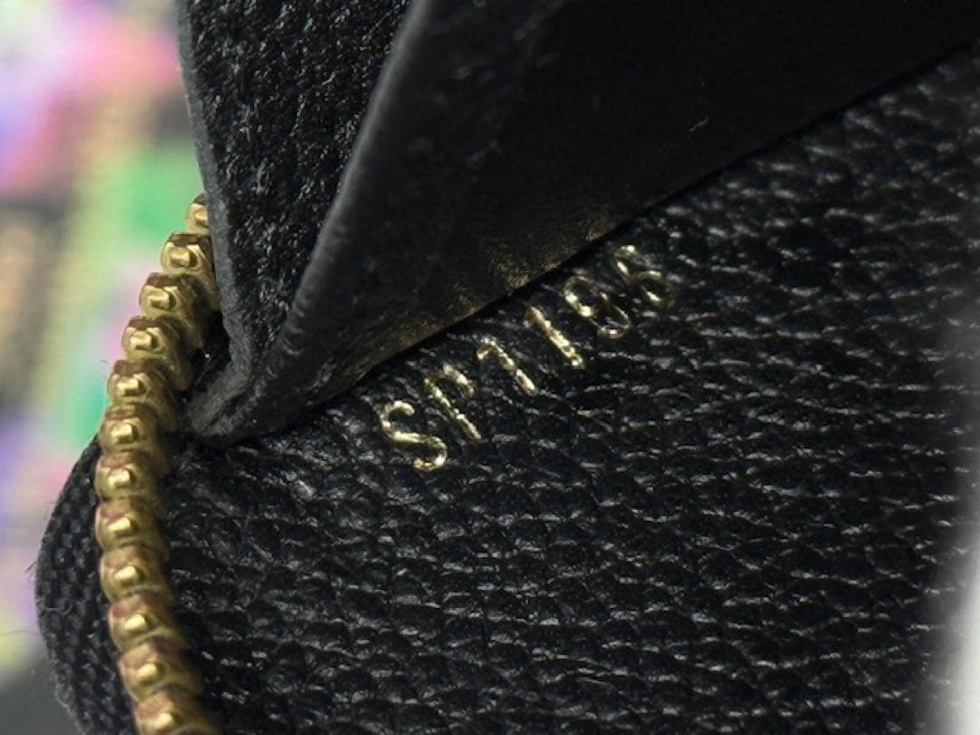 良品！ルイヴィトン　アンプラント　ジッピーウォレット　ブラック
