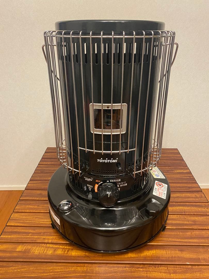 【美品】TOYOTOMI 石油ストーブ KS-67H（黒）
