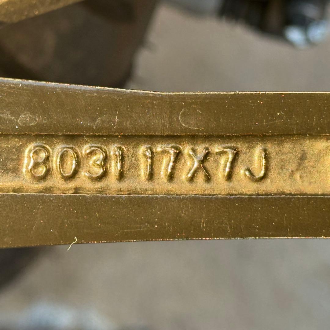 215/45/17 スタッドレスホイールの4本セットです