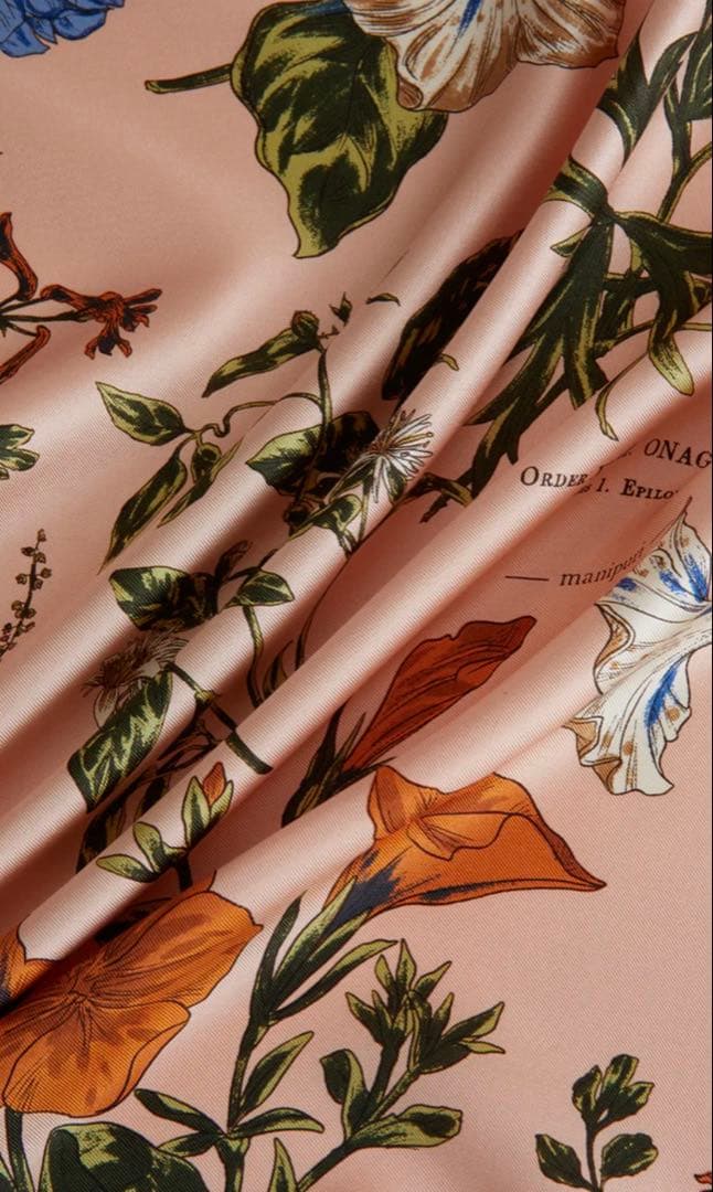 【manipuri】花柄シルクスカーフ 約86cm x 86cm