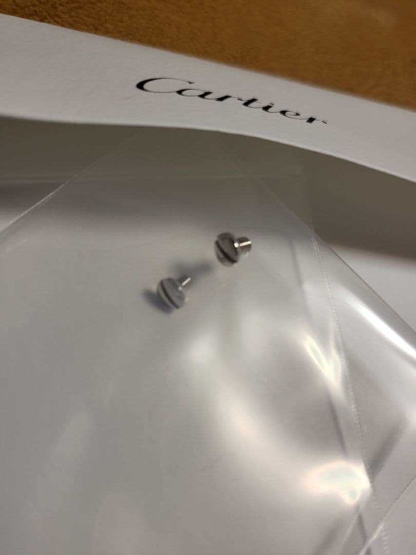 カルティエ　ラブブレス用　純正ネジ　２個