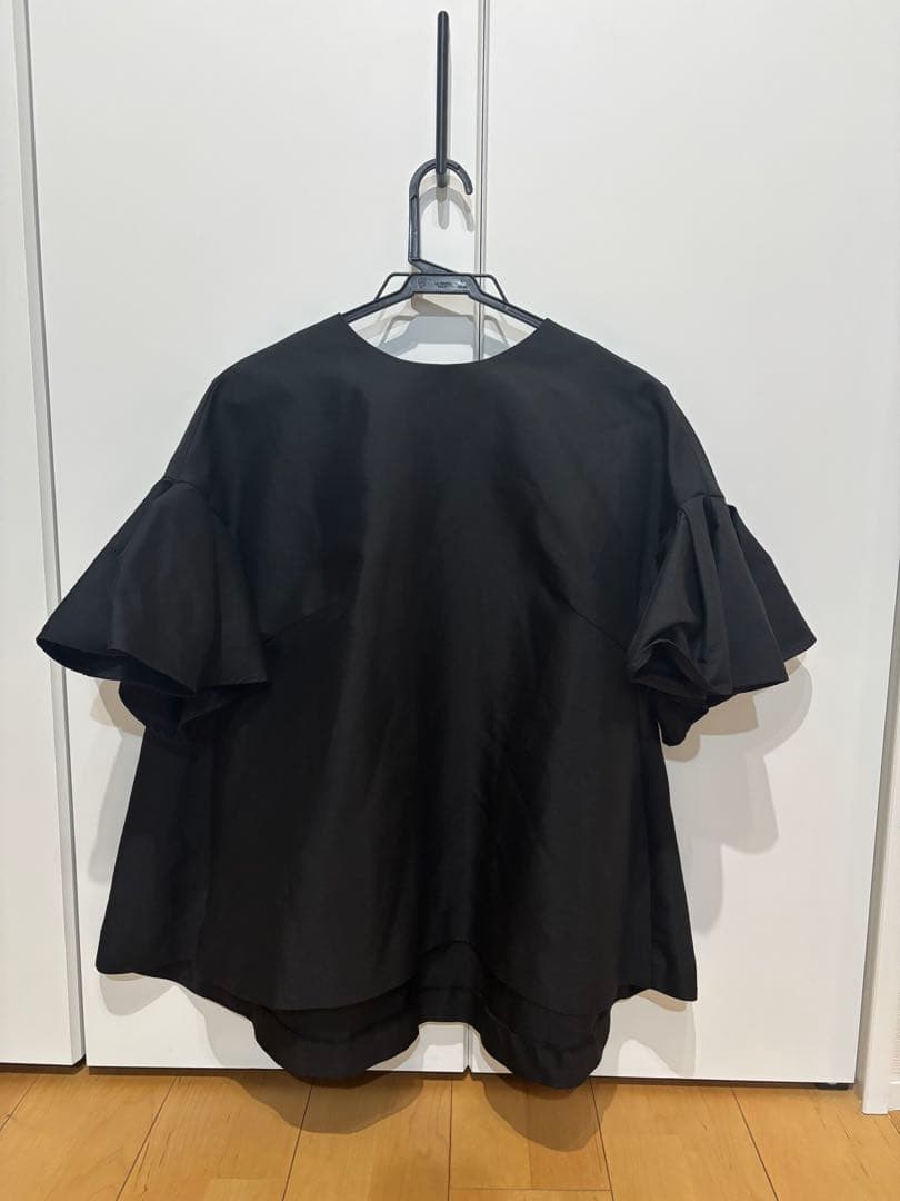 heveフィンスリーブブラウス　ブラック
