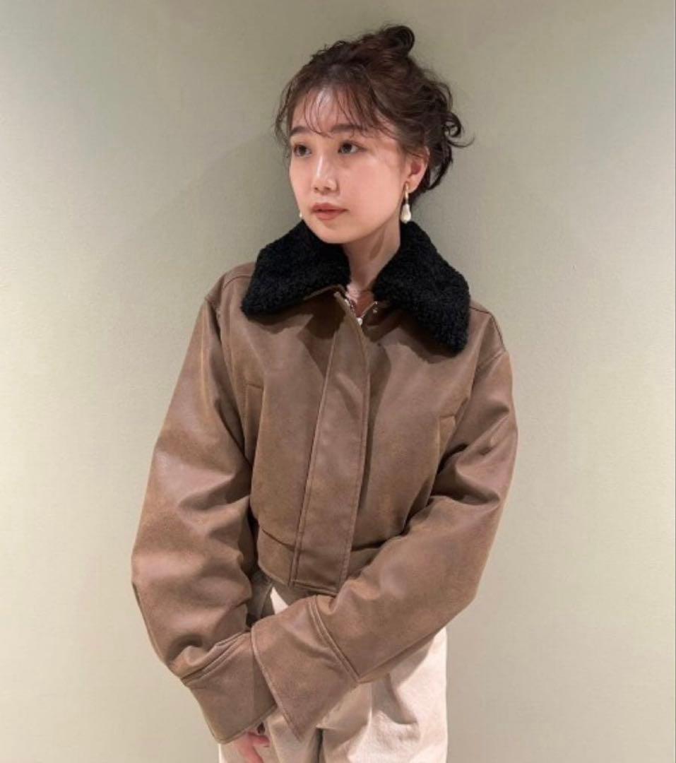 LILY BROWN ショート丈レザーブルゾン