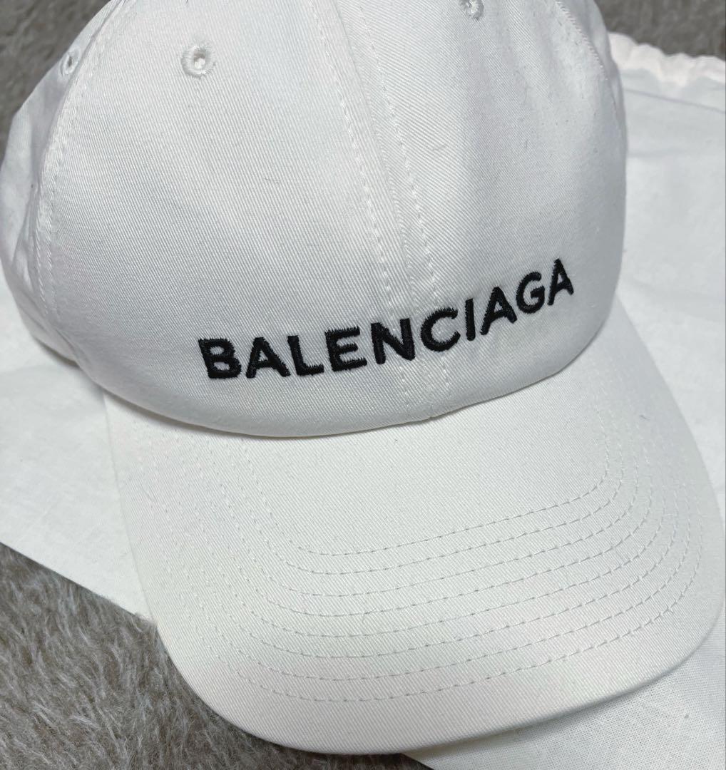 BALENCIAGA ホワイト ベースボールキャップ 収納袋付き