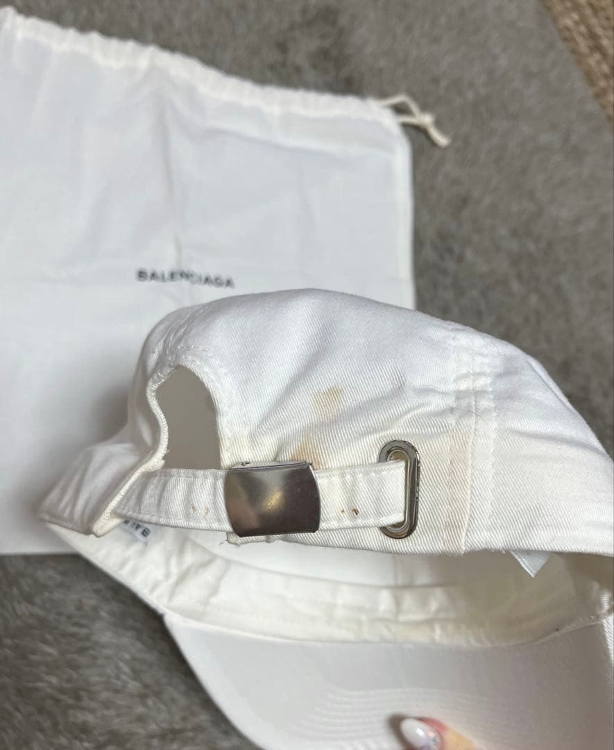 BALENCIAGA ホワイト ベースボールキャップ 収納袋付き